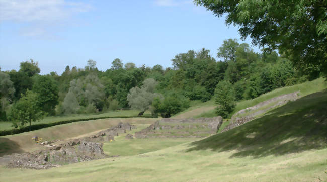 Le théâtre romain - Sanxay (86600) - Vienne