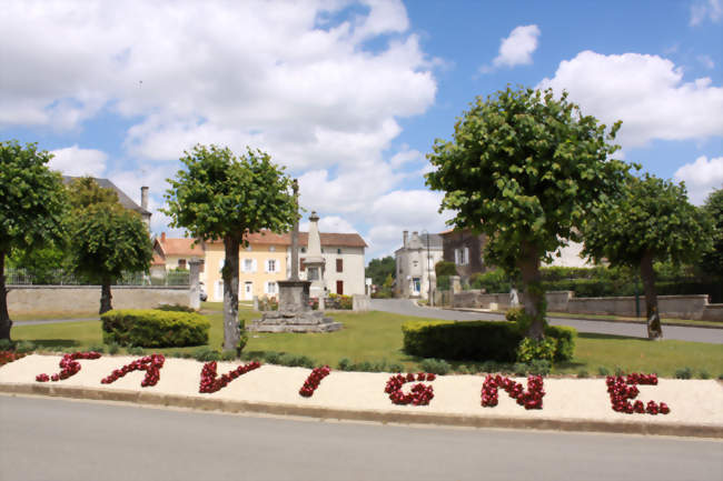 Vide-grenier.