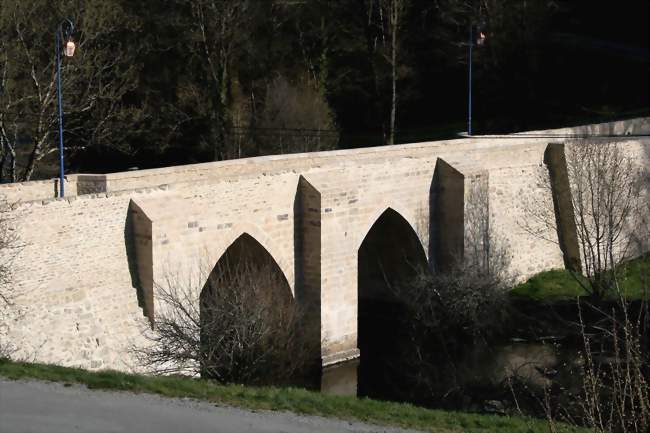 Le pont romain de Châteauponsac - Châteauponsac (87290) - Haute-Vienne