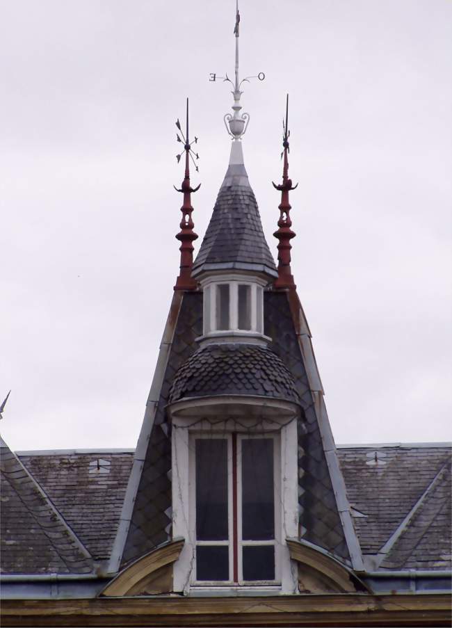 Clocheton tors sur maison - Les Grands-Chézeaux (87160) - Haute-Vienne