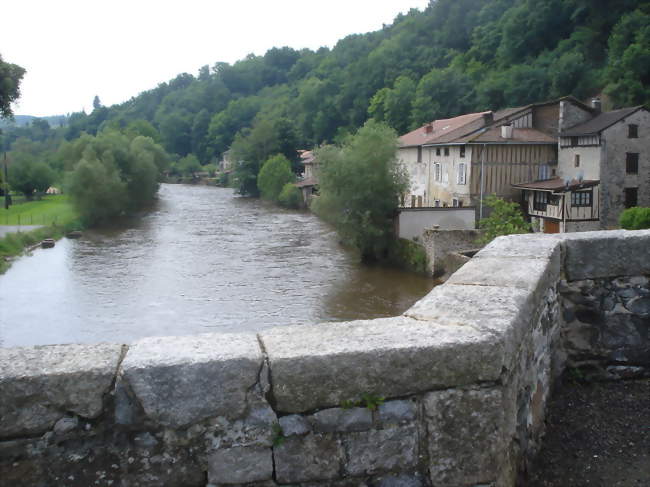 La Vienne à Pont-de-Noblat, anciennes maisons - Saint-Léonard-de-Noblat (87400) - Haute-Vienne