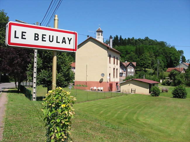 La mairie surmontée d'un clocher - Le Beulay (88490) - Vosges