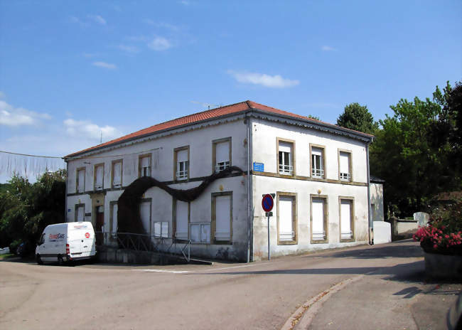 La mairie de Bouxurulles - Bouxurulles (88130) - Vosges