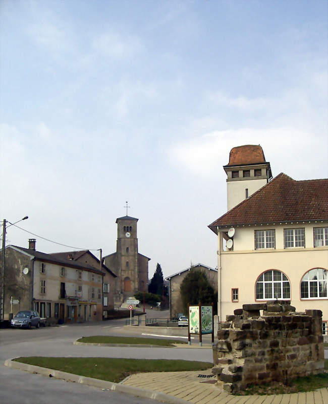Le Centre autour de l'église Saint-Léger - Charmois-l'Orgueilleux (88270) - Vosges