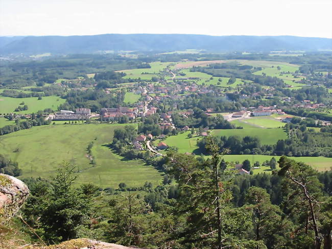 Le centre vu de la Pierre d'Appel - Étival-Clairefontaine (88480) - Vosges