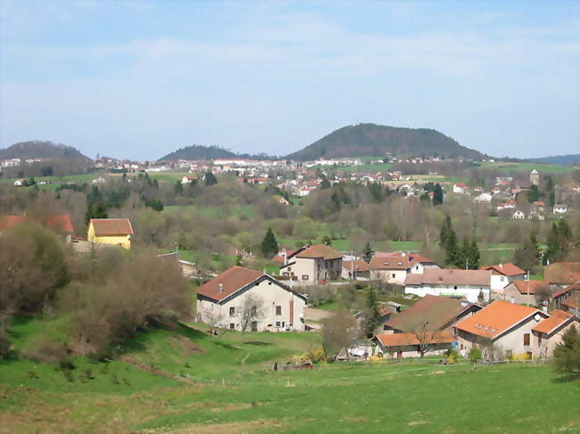 Le bas du village, en direction de Bruyères - Fiménil (88600) - Vosges