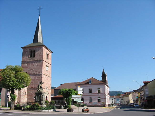 Église, monuments et mairie - Granges-sur-Vologne (88640) - Vosges