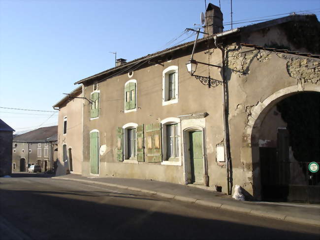 Dans le village - Lignéville (88800) - Vosges