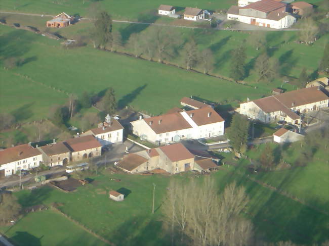 Vue aérienne du centre du village - Nonzeville (88600) - Vosges