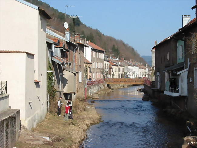 Secrétaire polyvalent / Secrétaire polyvalente