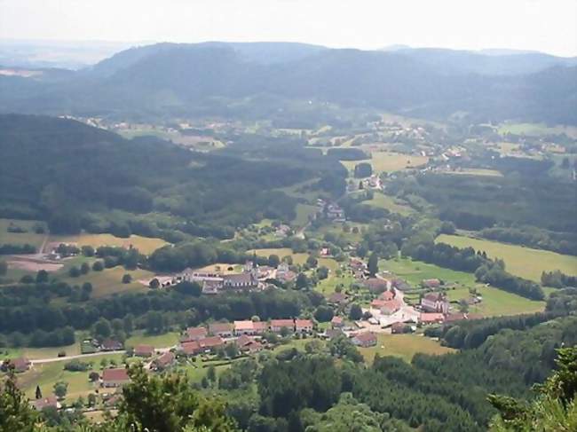 Taintrux, vu de la Pierre de Laitre - Taintrux (88100) - Vosges