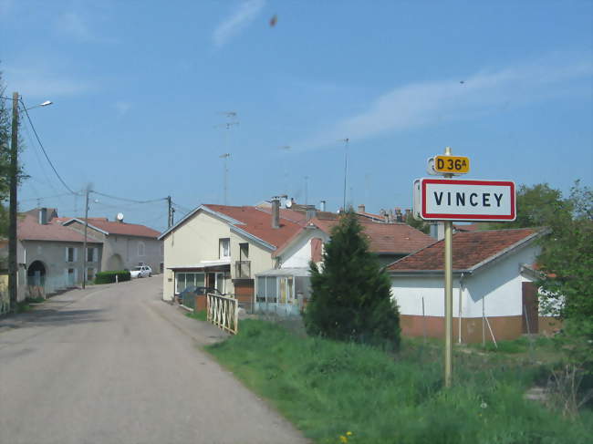 L'entrée de Vincey - Vincey (88450) - Vosges
