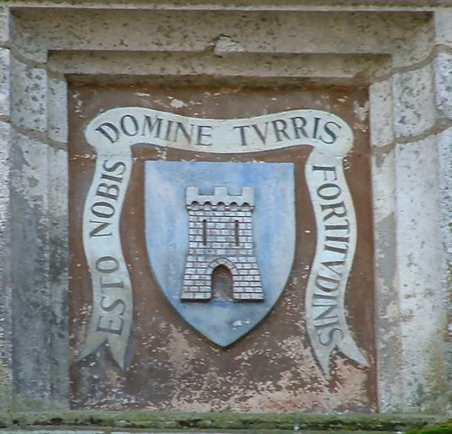 Devise et blason (Tour de l'Horloge) - Avallon (89200) - Yonne