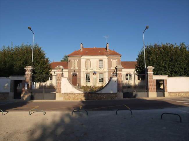 La mairie-école de Béon - Béon (89410) - Yonne