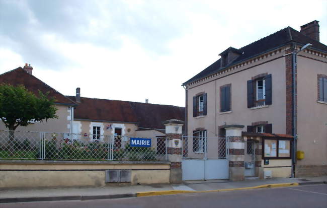 La mairie - Champlay (89300) - Yonne