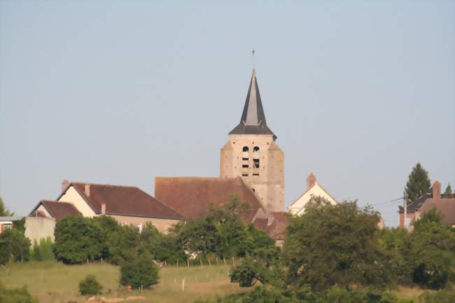 Eglise de Chaumot (89500) - Crédit: Briareos1234 (CC by SA)