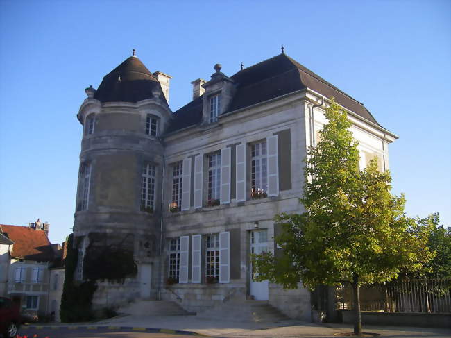 Mairie de Courson-les-Carrières - Courson-les-Carrières (89560) - Yonne