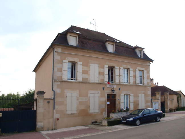 La mairie, sise au hameau de Vassy - Étaule (89200) - Yonne