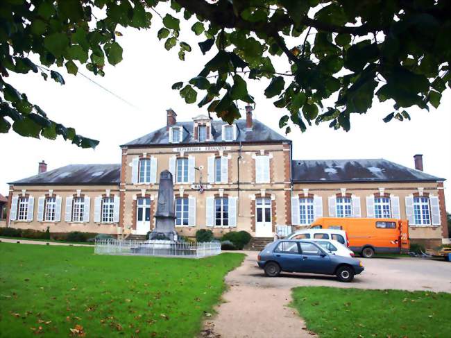 La mairie-école - Fontaines (89130) - Yonne