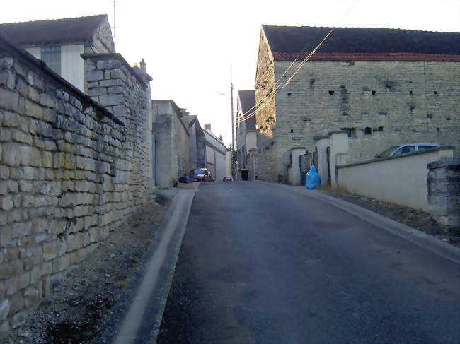 Rue du village - Pacy-sur-Armançon (89160) - Yonne