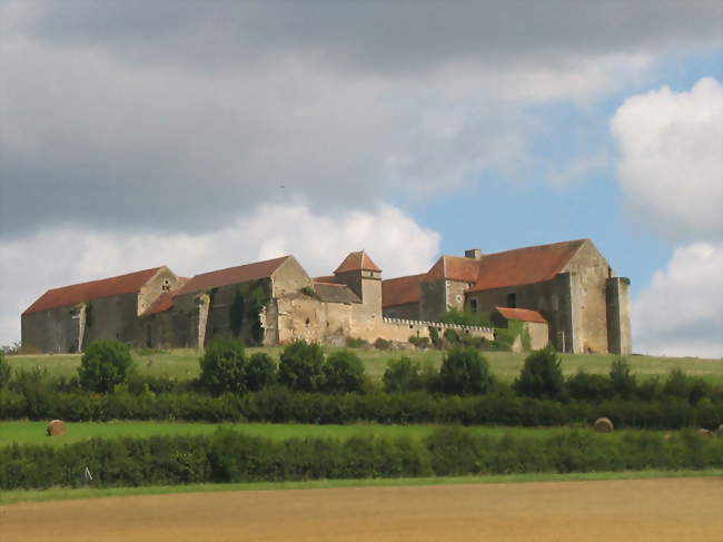 Le château - Pisy (89420) - Yonne