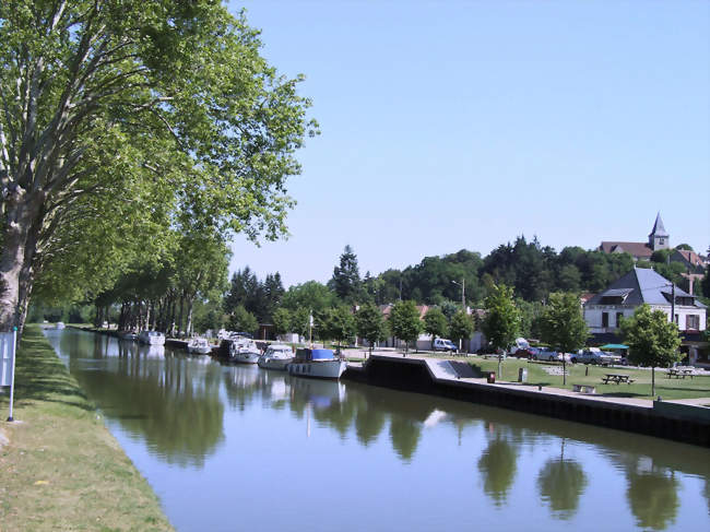 Rogny-les-Sept-Écluses et le canal de Briare - Rogny-les-Sept-Écluses (89220) - Yonne