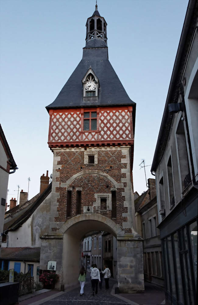 La Tour de l'Horloge - Saint-Fargeau (89170) - Yonne