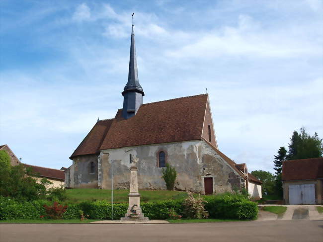 L'église & le monument aux morts - Saint-Maurice-le-Vieil (89110) - Yonne