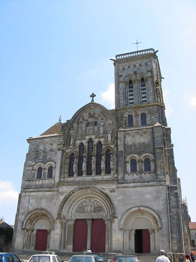 Façade de la basilique de Vézelay - Vézelay (89450) - Yonne