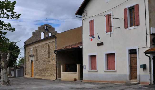 Mairie et église - Besset (09500) - Ariège