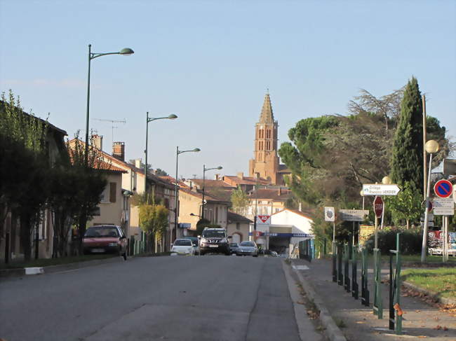 Une rue de Lézat - Lézat-sur-Lèze (09210) - Ariège