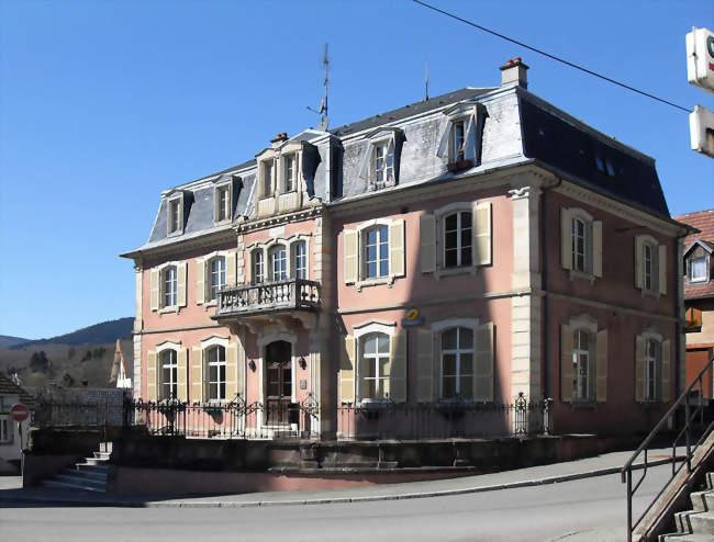 La mairie de Rougemont - Rougemont-le-Château (90110) - Territoire de Belfort