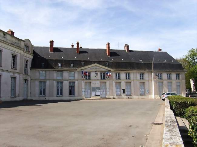 Lhôtel de ville - Dourdan (91410) - Essonne