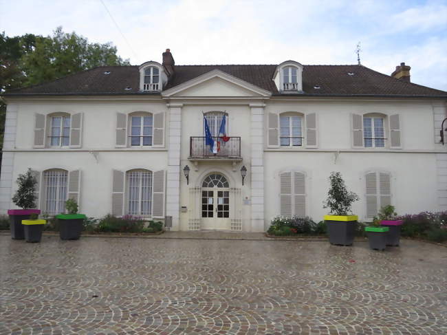 Lhôtel de ville - Égly (91520) - Essonne