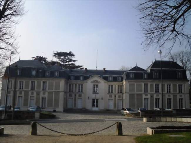 Lhôtel de ville - Épinay-sur-Orge (91360) - Essonne