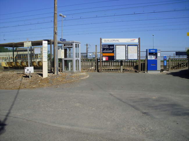 La gare de Guillerval - Guillerval (91690) - Essonne