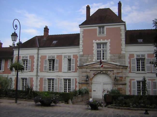 Lhôtel de ville - Lardy (91510) - Essonne