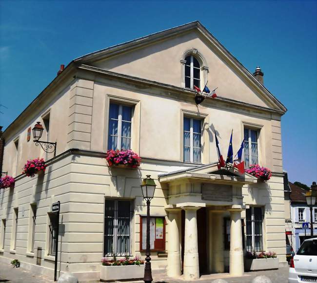 Lhôtel de ville - Limours (91470) - Essonne