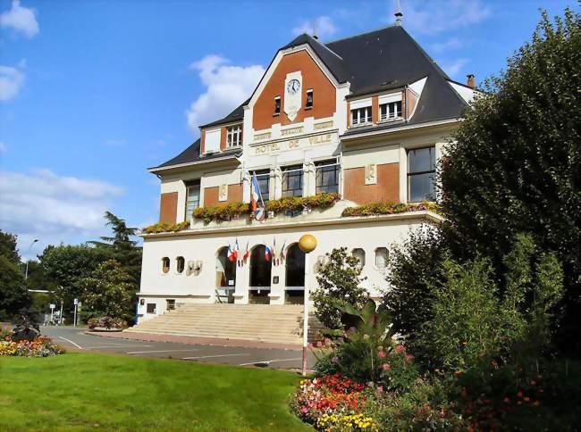 Lhôtel de ville - Sainte-Geneviève-des-Bois (91700) - Essonne