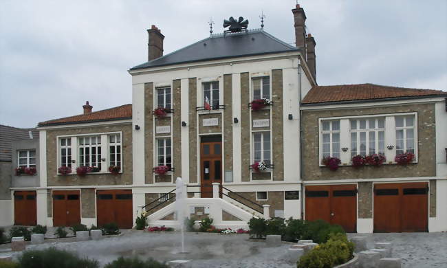 Lhôtel de ville - La Ville-du-Bois (91620 et 91140[Note 1]) - Essonne