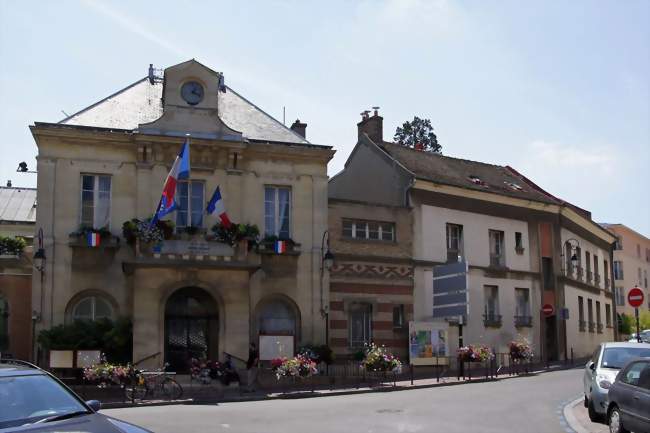 Mairie de la commune - Châtillon (92320) - Hauts-de-Seine