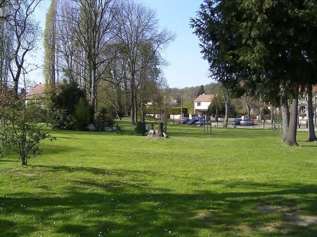 Parc de la mairie - Coubron (93470) - Seine-Saint-Denis