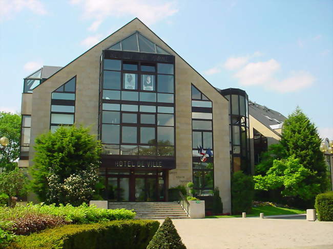 L'hôtel de ville - Neuilly-sur-Marne (93330) - Seine-Saint-Denis