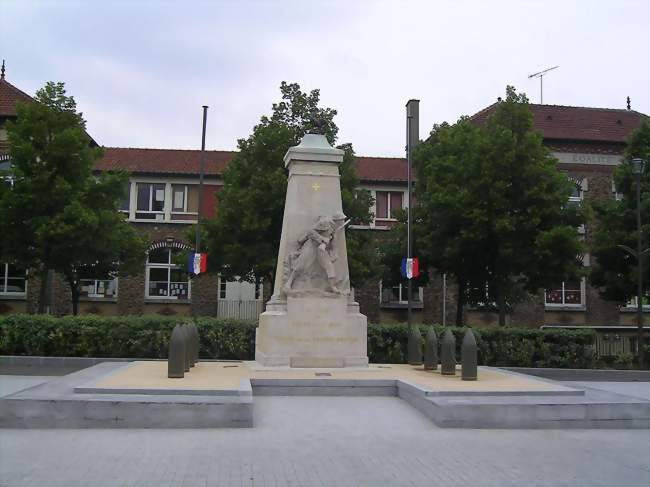 Monument aux Morts, place des Martyrs - Rosny-sous-Bois (93110) - Seine-Saint-Denis