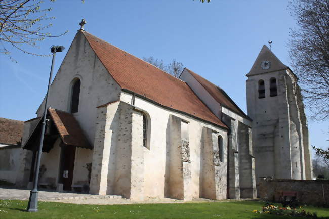L'église Saint-Julien-de-Brioude, classée aux monuments historiques - Marolles-en-Brie (94440) - Val-de-Marne