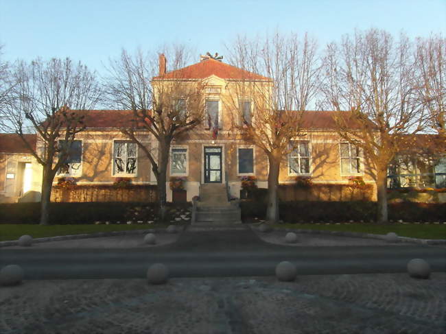 Mairie de Santeny - Santeny (94440) - Val-de-Marne