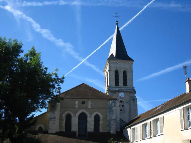 L'église Notre-Dame,inscrite aux monuments historiques - Villecresnes (94440) - Val-de-Marne