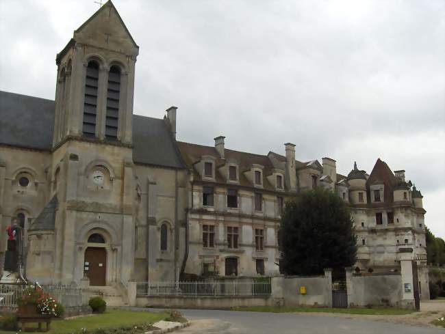 L'église de l'Immaculée-Conception et le château - Ambleville (95420, 95710) - Val-d'Oise
