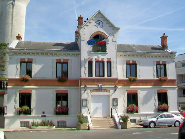La mairie, place Jules-Rodet - Ézanville (95460) - Val-d'Oise
