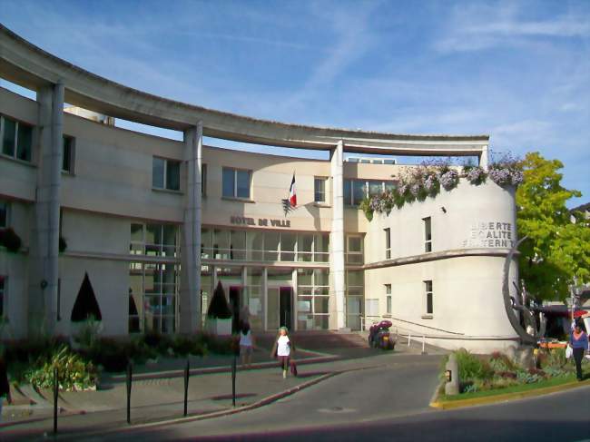 L'hôtel de ville - Goussainville (95190) - Val-d'Oise